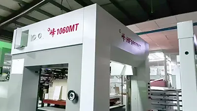Máquina de corte e vinco plana hot stamping HF-1060MT